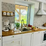 Semesterbostad Baryczanka Slow